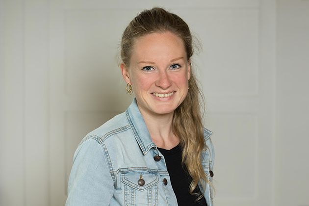 Frau Carmen Carstens