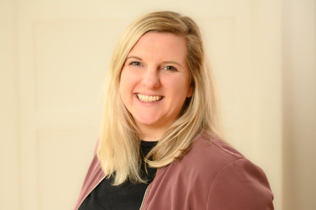 Frau Katharina Quensell